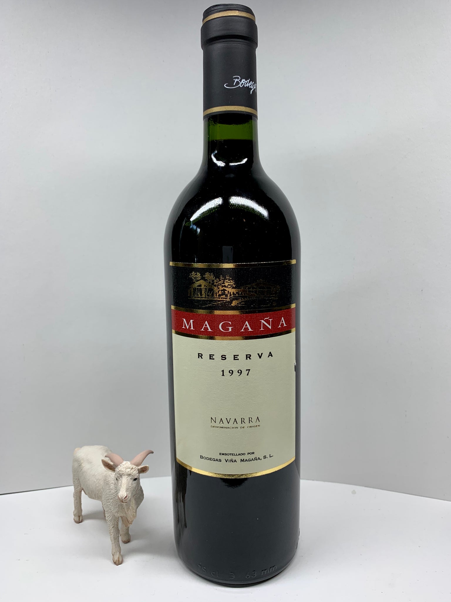 Merlot Blend, "Tinto Reserva," Viña Magaña, Navarra, Spain, 1997
